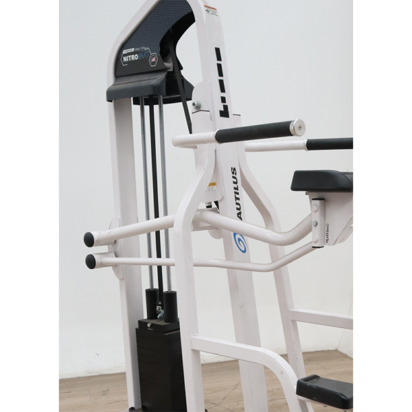 Chin Dip Assist Nautilus