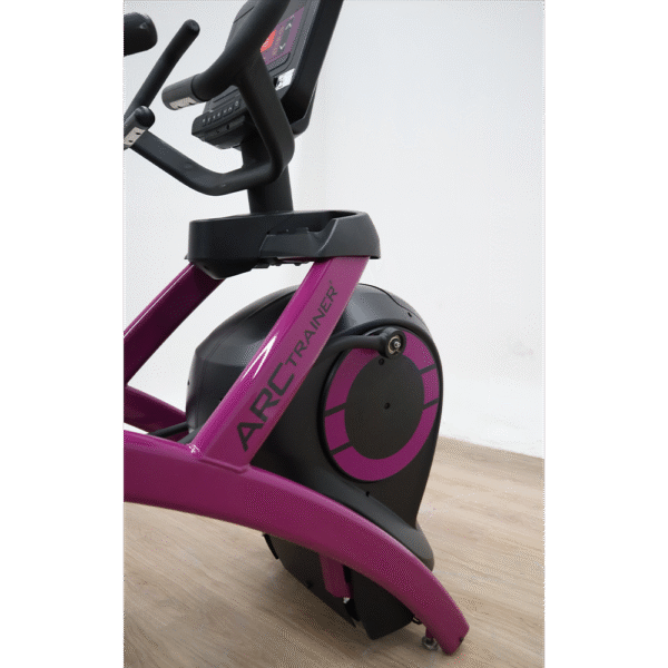 ARC TRAINER INTEGRITY PLUS LIFE 5 Arc Trainer Integrity Plus Life Fitness